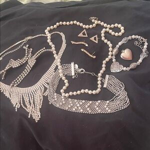 Elegant Silver and Pearl Jewelry Set